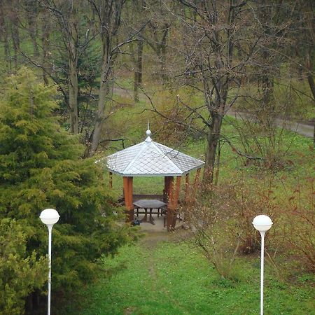 Балнеохотел "Люляци" Vrabtsite Экстерьер фото